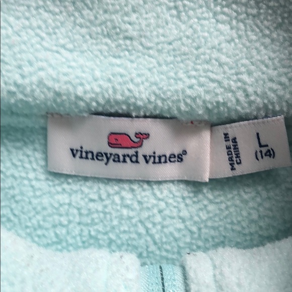 🐳Vineyard Vines fleece - Picture 3 of 5